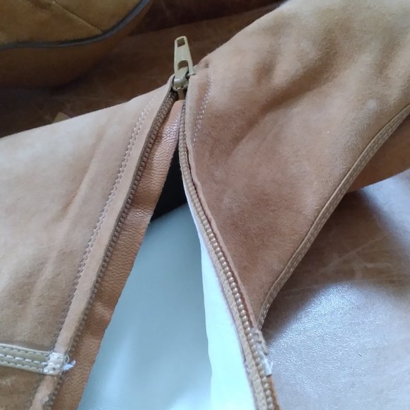 BCBGMAXAZRIA Tan Suede Boots - Picture 13 of 14